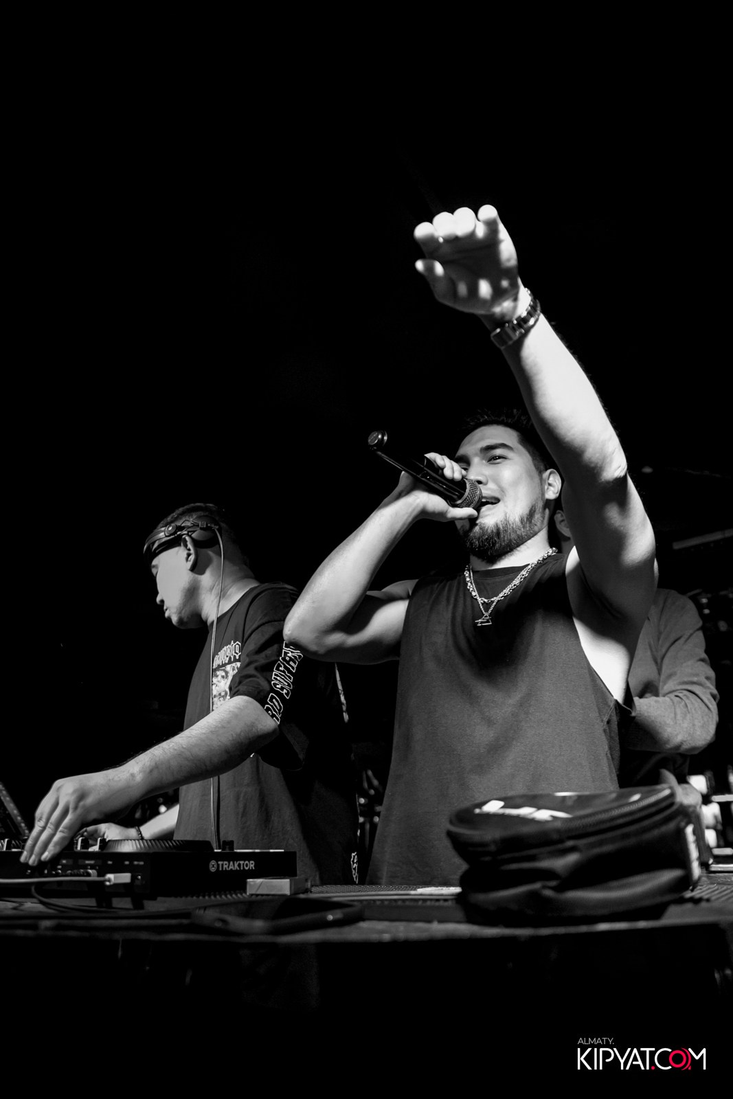 UYAT EMES BAR. КИПЯТКОМ АЛМАТЫ!