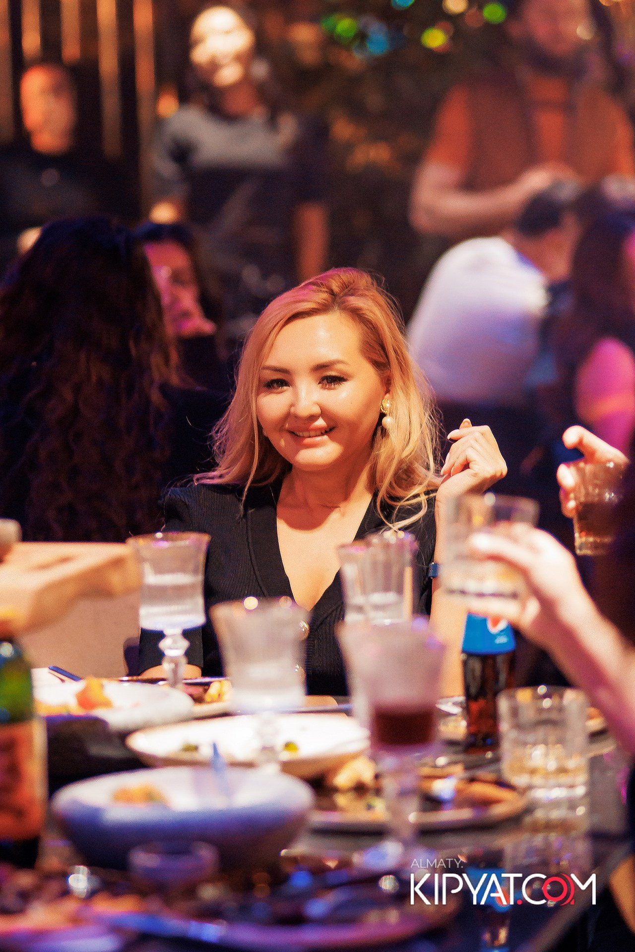 MOOD KARAOKE & TERRACE. КИПЯТКОМ АЛМАТЫ!