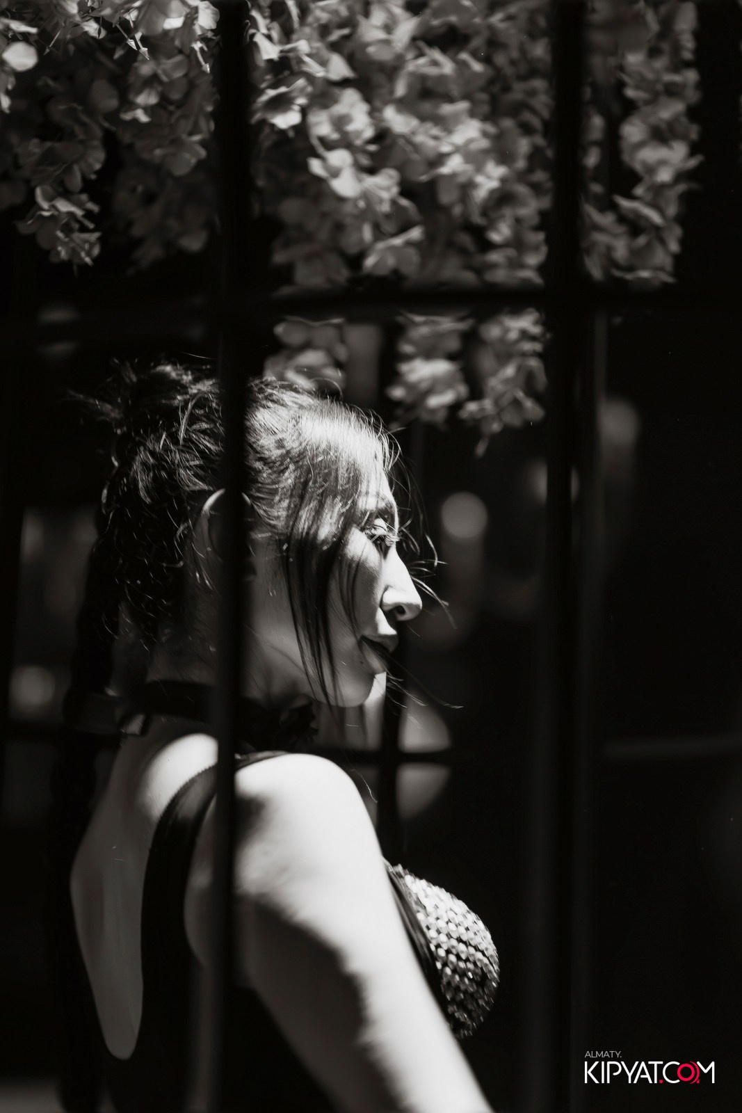 UYAT EMES BAR. КИПЯТКОМ АЛМАТЫ!