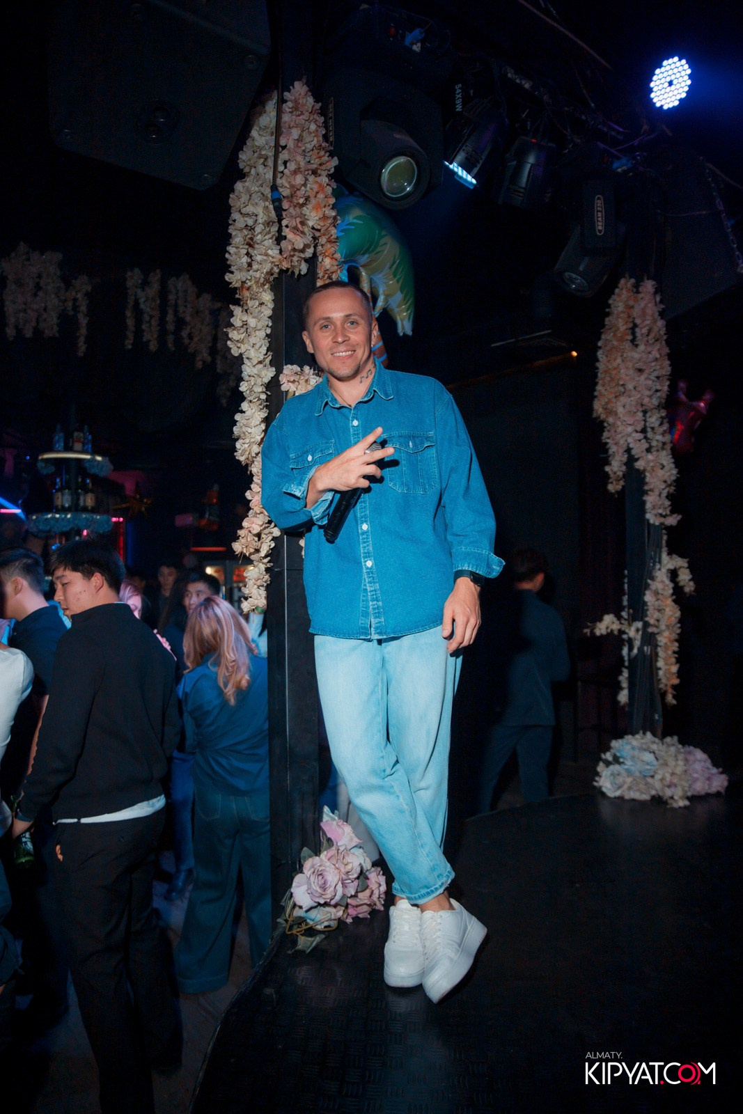 UYAT EMES BAR. КИПЯТКОМ АЛМАТЫ!