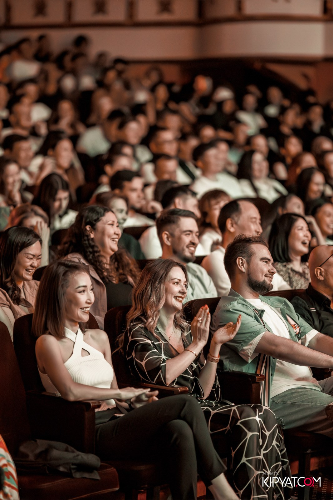 STAND UP КОНЦЕРТ АЛЕКСАНДА МЕРКУЛЬ. КИПЯТКОМ АЛМАТЫ!