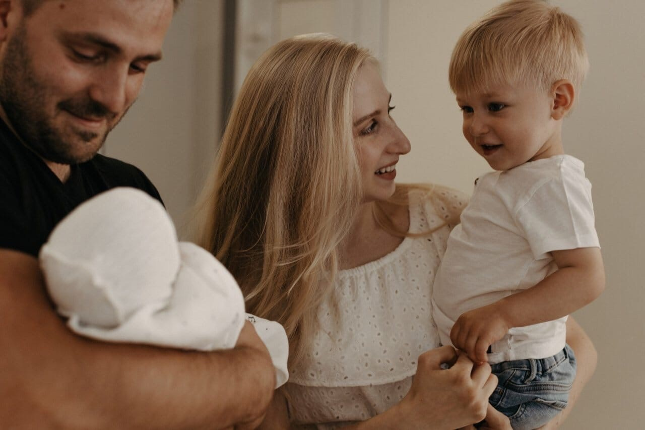 Выписка из Зеленоградского роддома. Свадебный и семейный фотограф Скрынник Светлана