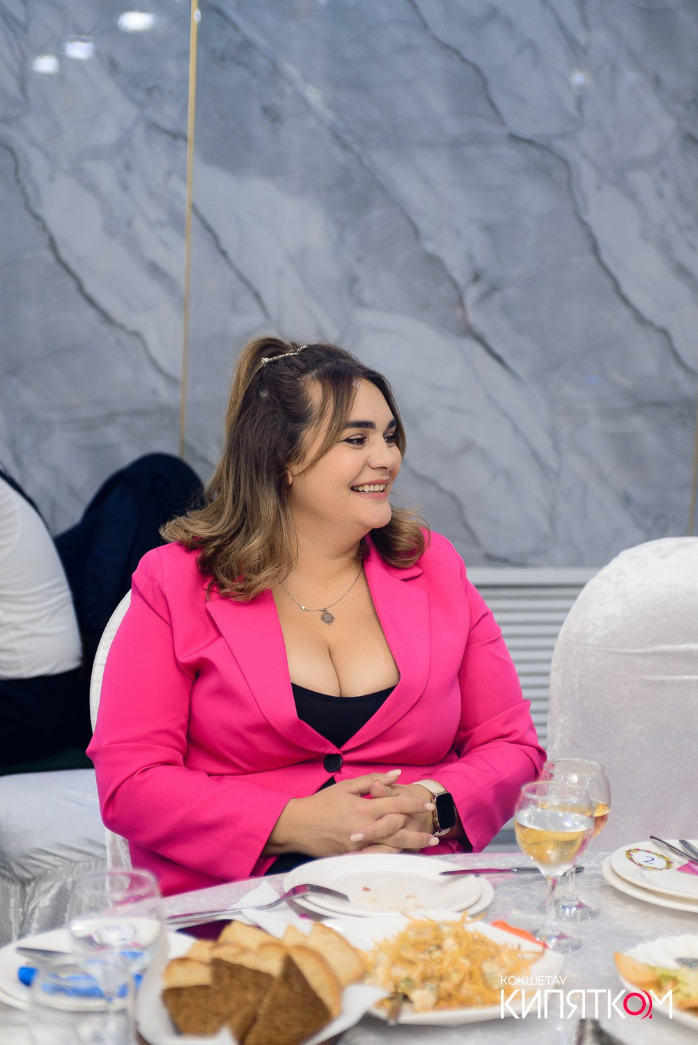 БОЛЬШОЙ ДЕВИЧНИК 5. КИПЯТКОМ КОКШЕТАУ