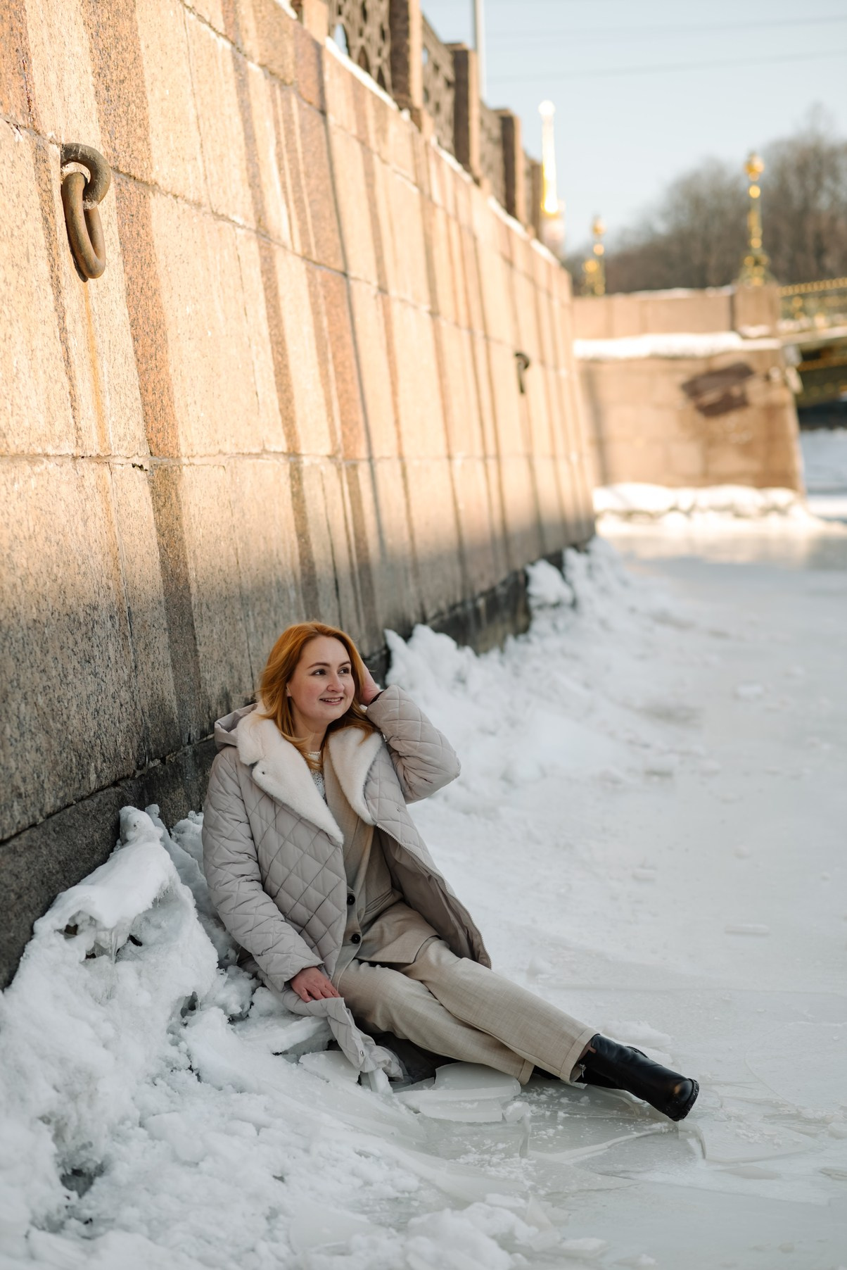 Прогулка с цветами по улицам и каналам. Свадебный и семейный фотограф в Санкт-Петербурге Елена Худякова
