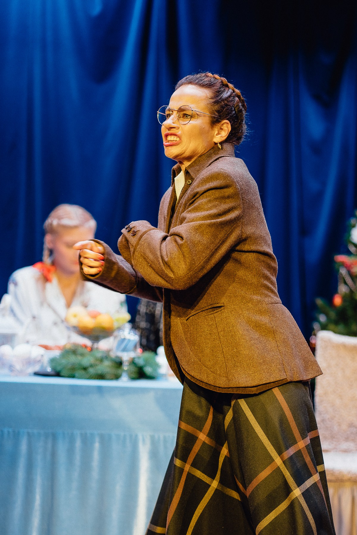 Театр Дом 8 Любящих женщин. Главная