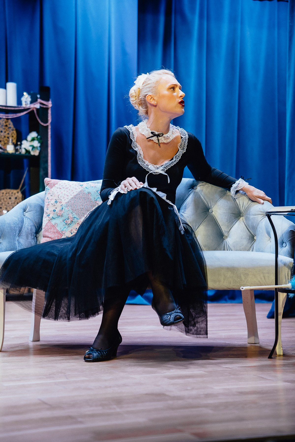 Театр Дом 8 Любящих женщин. Главная