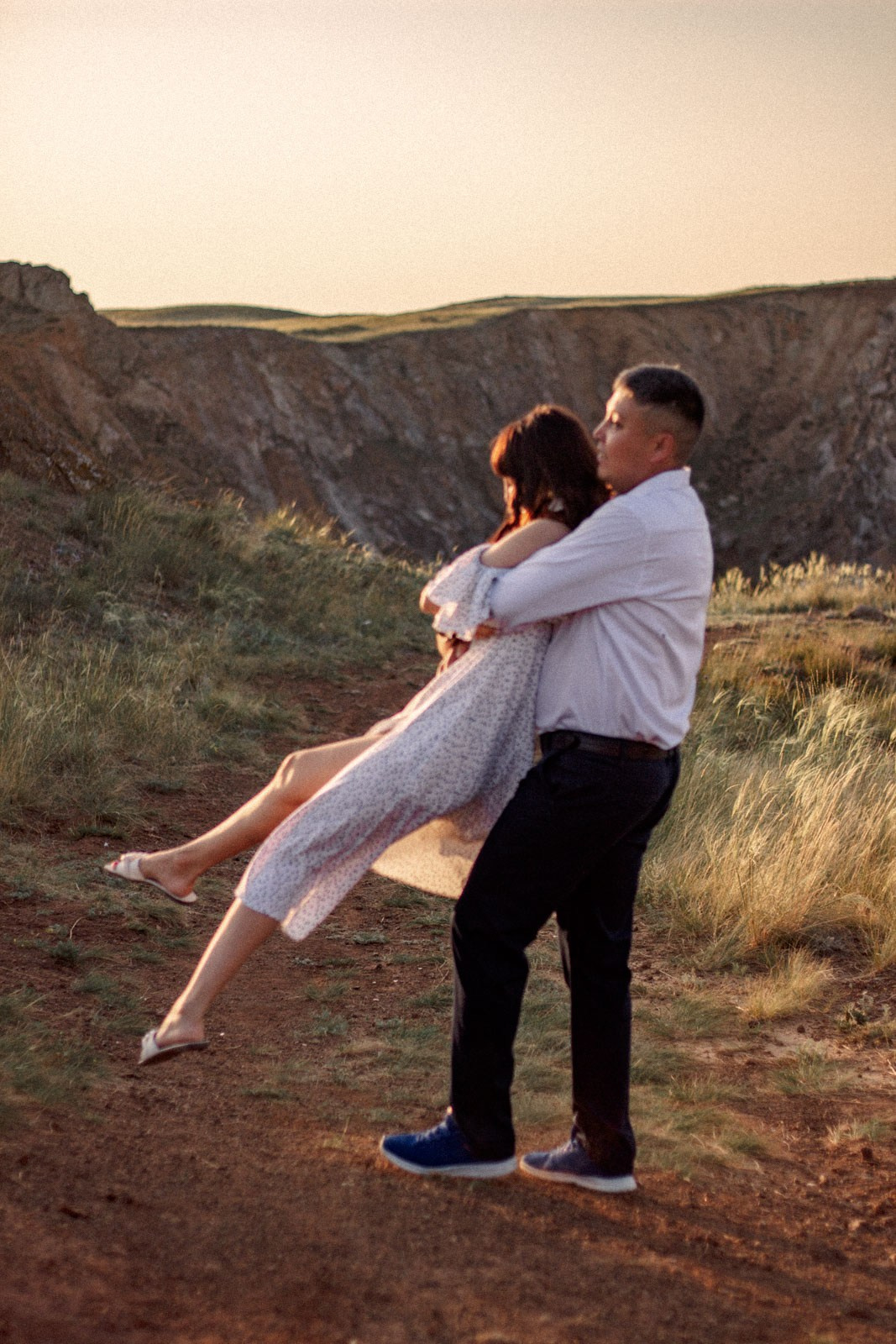 Фотограф Лавстоори истории любви, парная фотосессия Оренбургская область, Орск, Новотроицк, Гай. Женский фотограф в Орске Новотроицке Динара Долганова