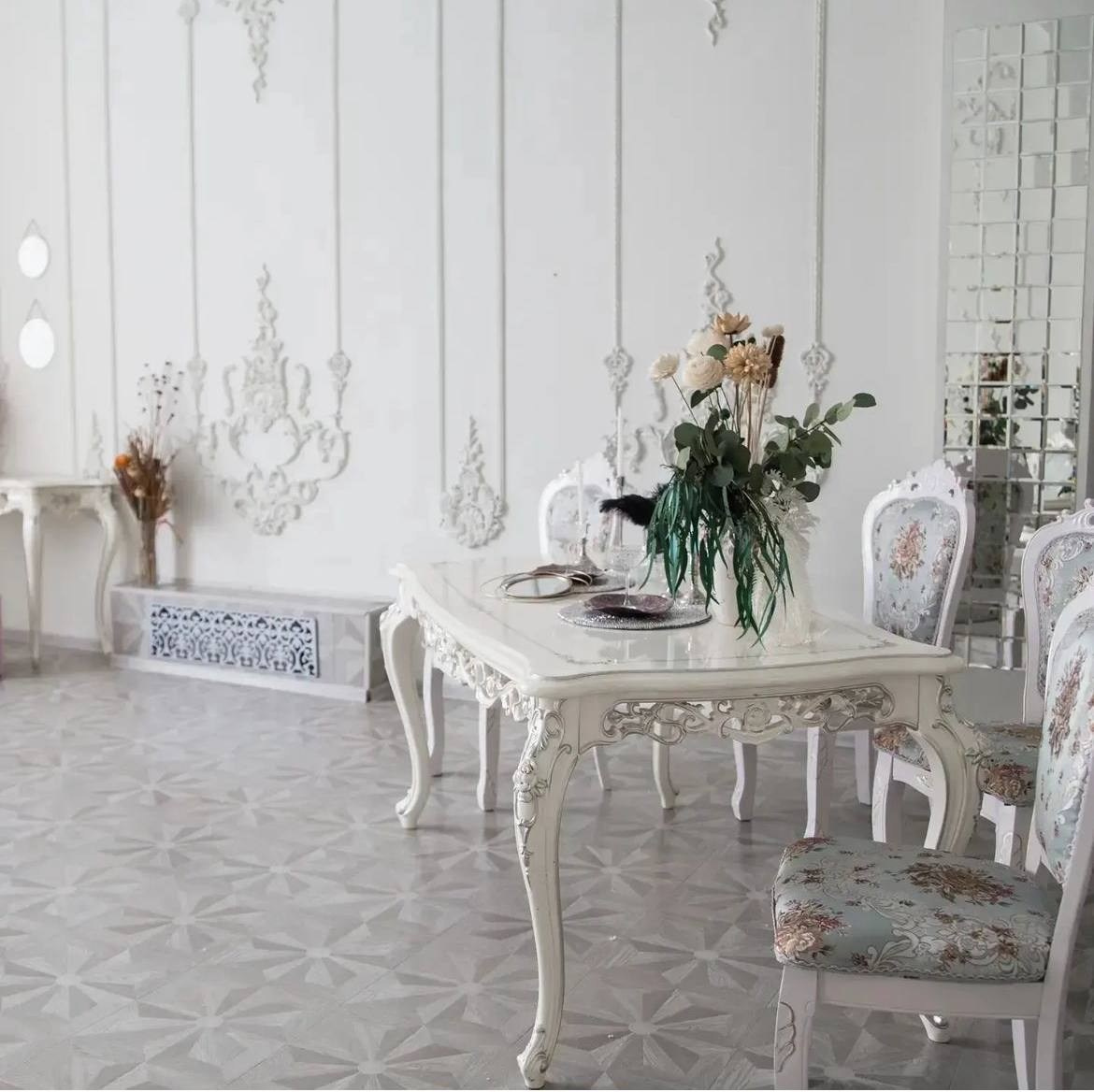 Студия Love is зал Колонны, 1700 руб. в час. Классный фотограф Красноярска Васильева Ирина