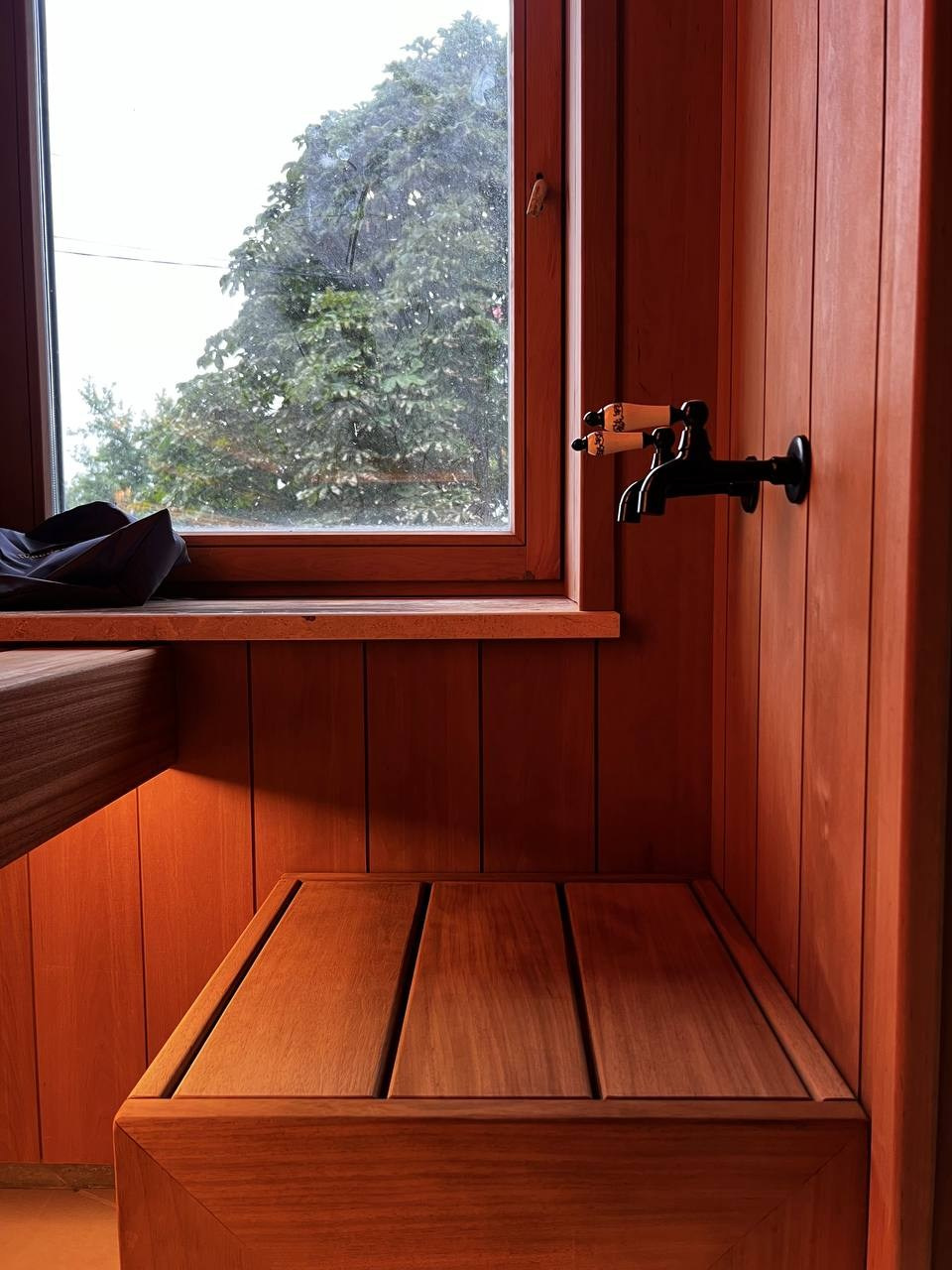 Печи Горбунова выдали нам на реализацию очень красивый и технологичный проект в Заречье. Вид имеет, но мы так делать не рекомендуем. SaunaTopMasters