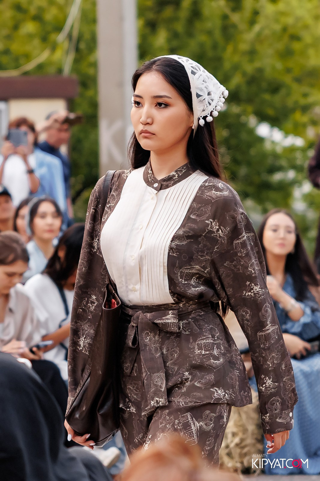 KANG REN TANG. КИПЯТКОМ АЛМАТЫ!