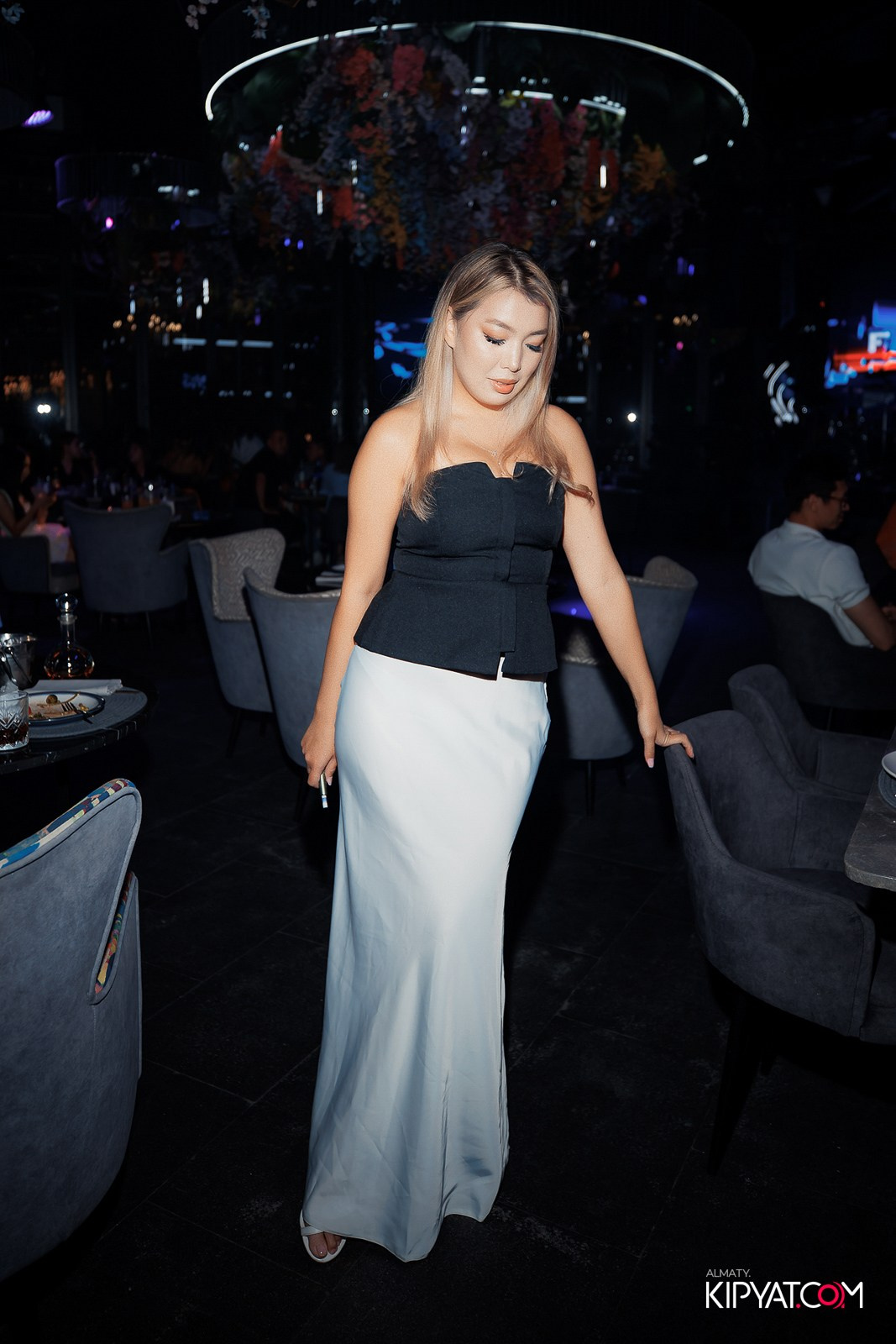 FRIENDS BAR & TERRACE. КИПЯТКОМ АЛМАТЫ!