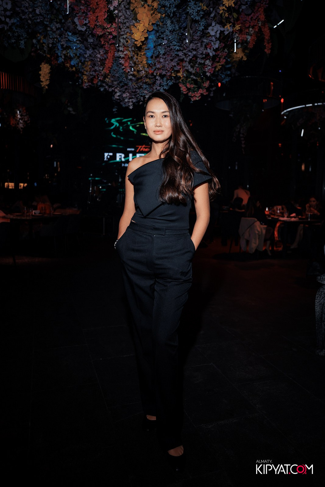 FRIENDS BAR & TERRACE. КИПЯТКОМ АЛМАТЫ!