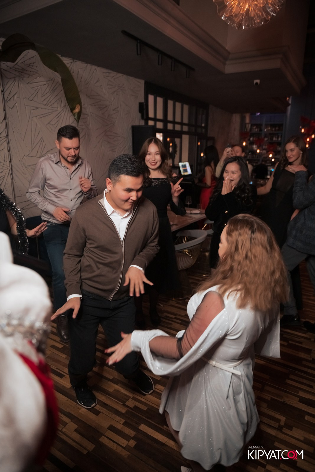 РЕСТОРАН BARFLY. КИПЯТКОМ АЛМАТЫ!