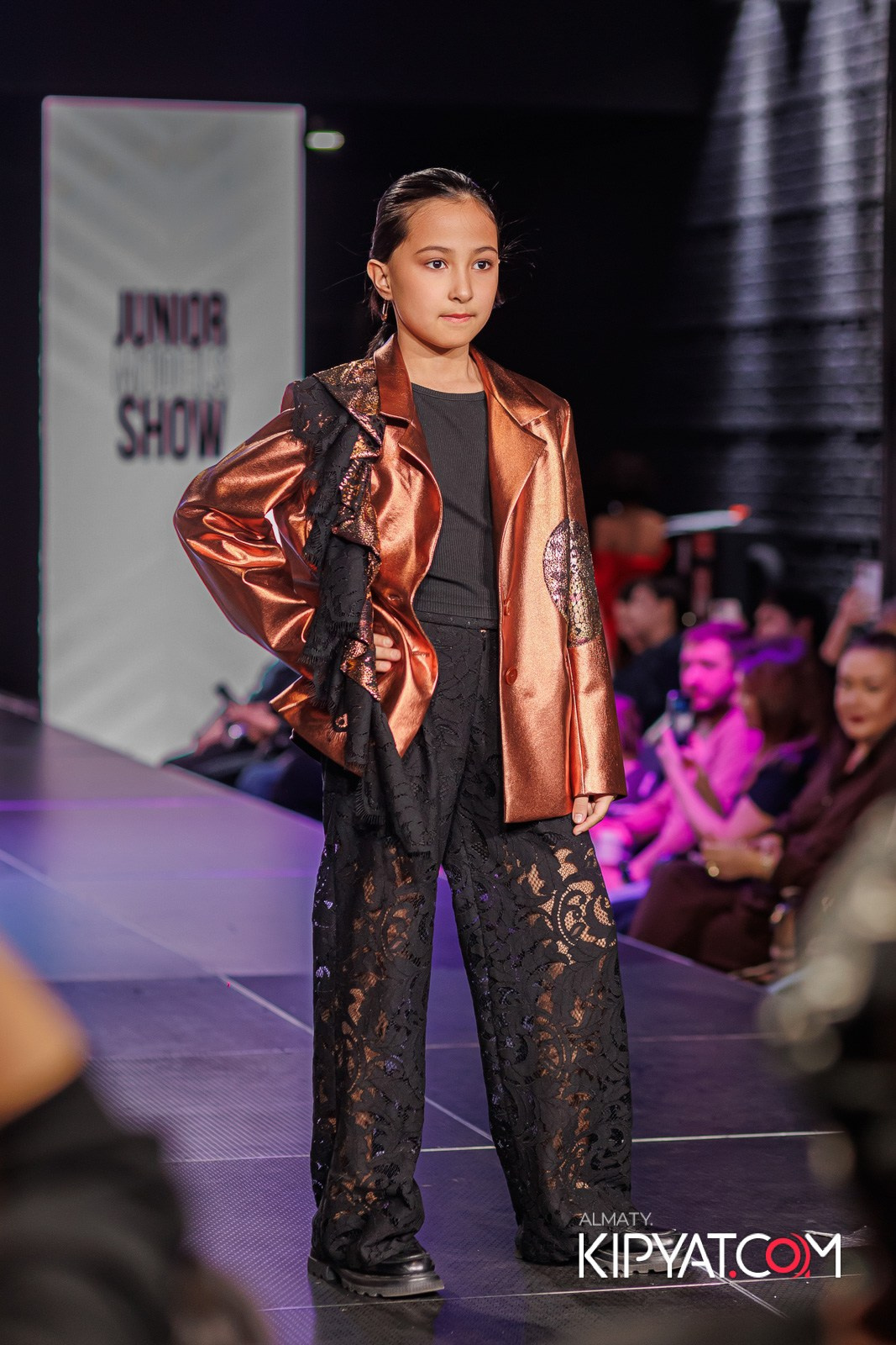 JUNIOR MODELS SHOW В РАМКАХ БЛАГОТВОРИТЕЛЬНОГО ПРОЕКТА МОДА ЗА СЧАСТЬЕ ДЕТЕЙ. КИПЯТКОМ АЛМАТЫ!