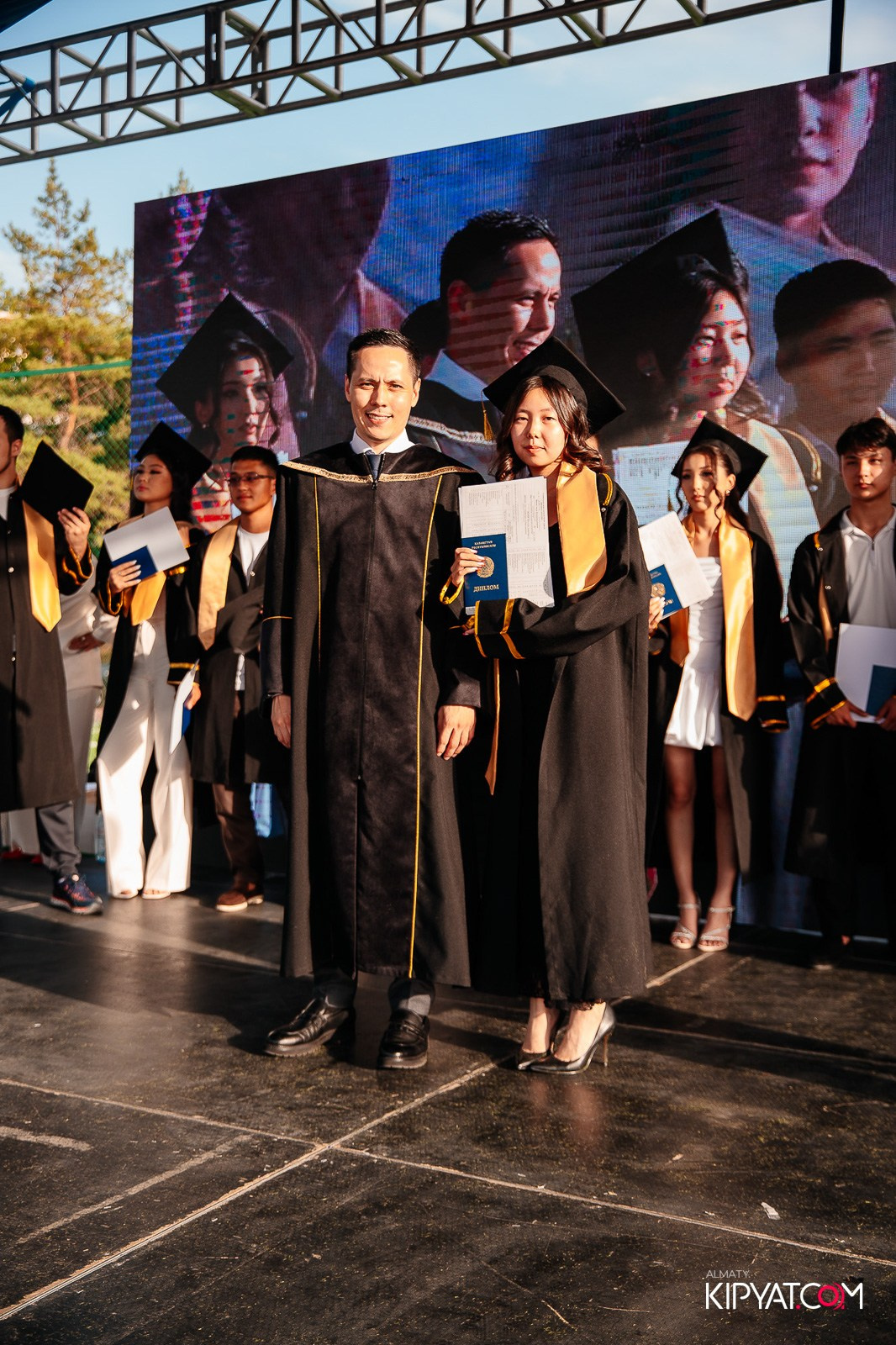ВРУЧЕНИЕ ДИПЛОМОВ — НАРХОЗ КОЛЛЕДЖ. Part 3. КИПЯТКОМ АЛМАТЫ!