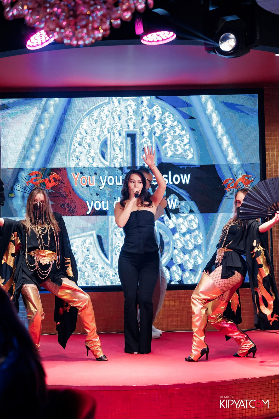 ЗАЯ, НА БИС. КИПЯТКОМ АЛМАТЫ!