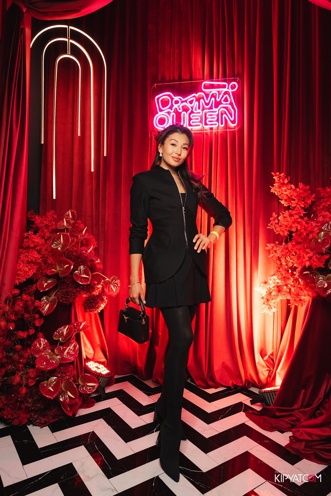 QUEEN. КИПЯТКОМ АЛМАТЫ!