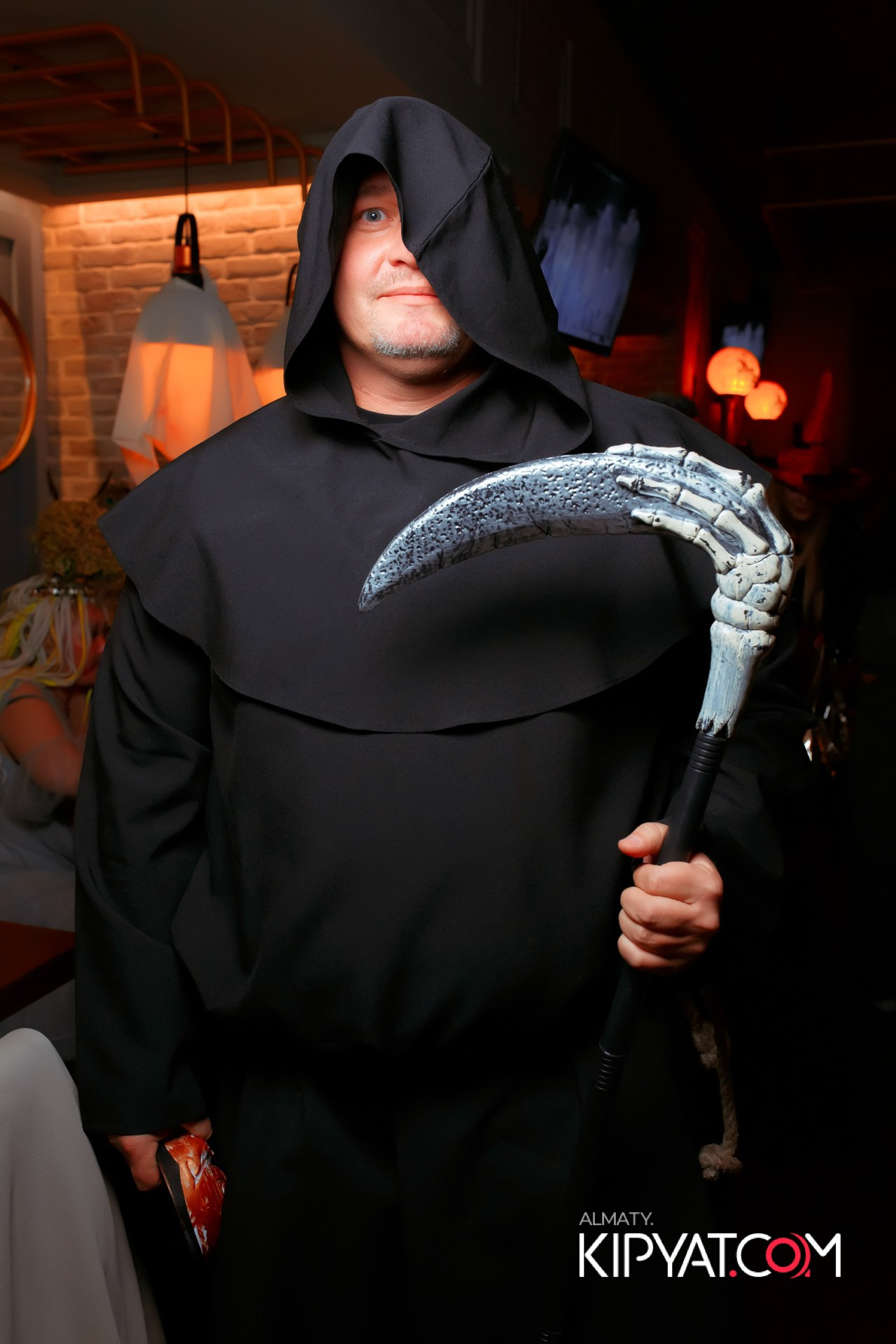 СУХОЙ ЗАКОН. КИПЯТКОМ АЛМАТЫ!