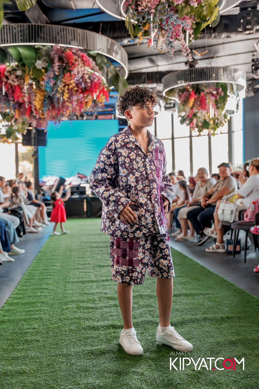 PROM KIDS FASHION SHOW. КИПЯТКОМ АЛМАТЫ!