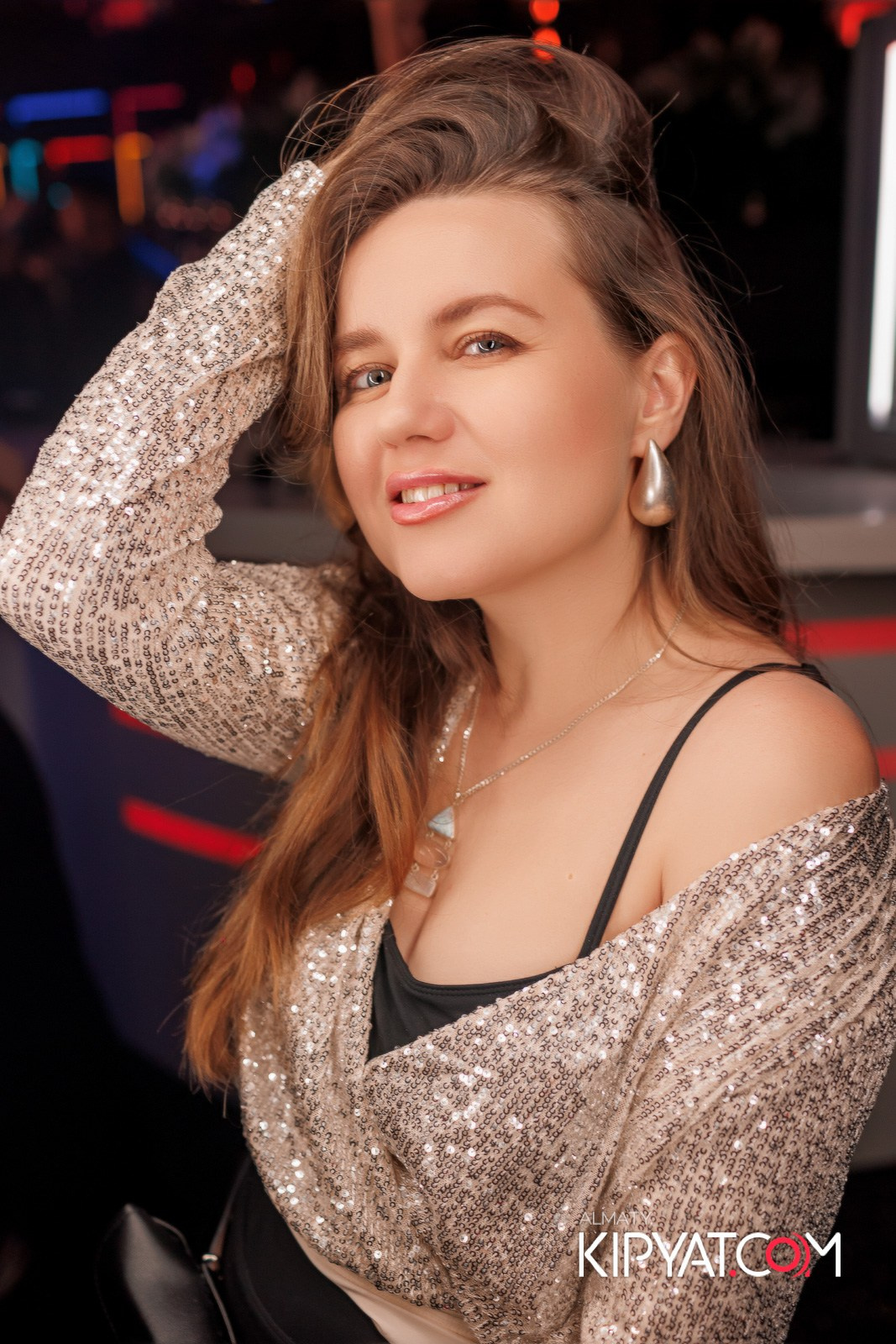 SANTA BARBARA — ПИТ ДЖЕЙСОН (ГР. ПРЕМЬЕР-МИНИСТР) И ИЛЬЯ ЗУДИН (ГР. ДИНАМИТ) НА ПРЕДНОВОГОДНЕЙ ВЕЧЕРИНКЕ. КИПЯТКОМ АЛМАТЫ!