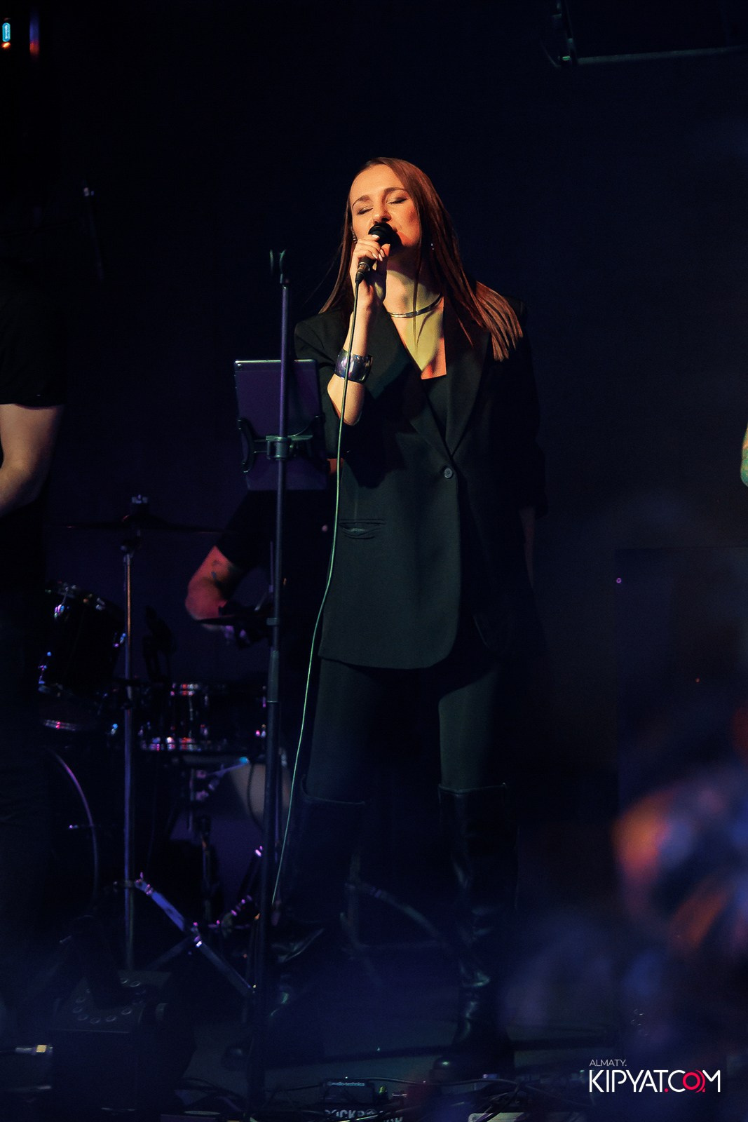 FRIENDS BAR & TERRACE. КИПЯТКОМ АЛМАТЫ!