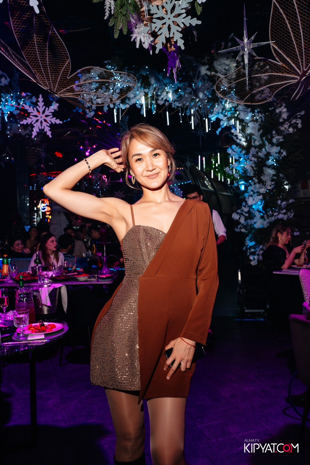 FRIENDS BAR & TERRACE. КИПЯТКОМ АЛМАТЫ!