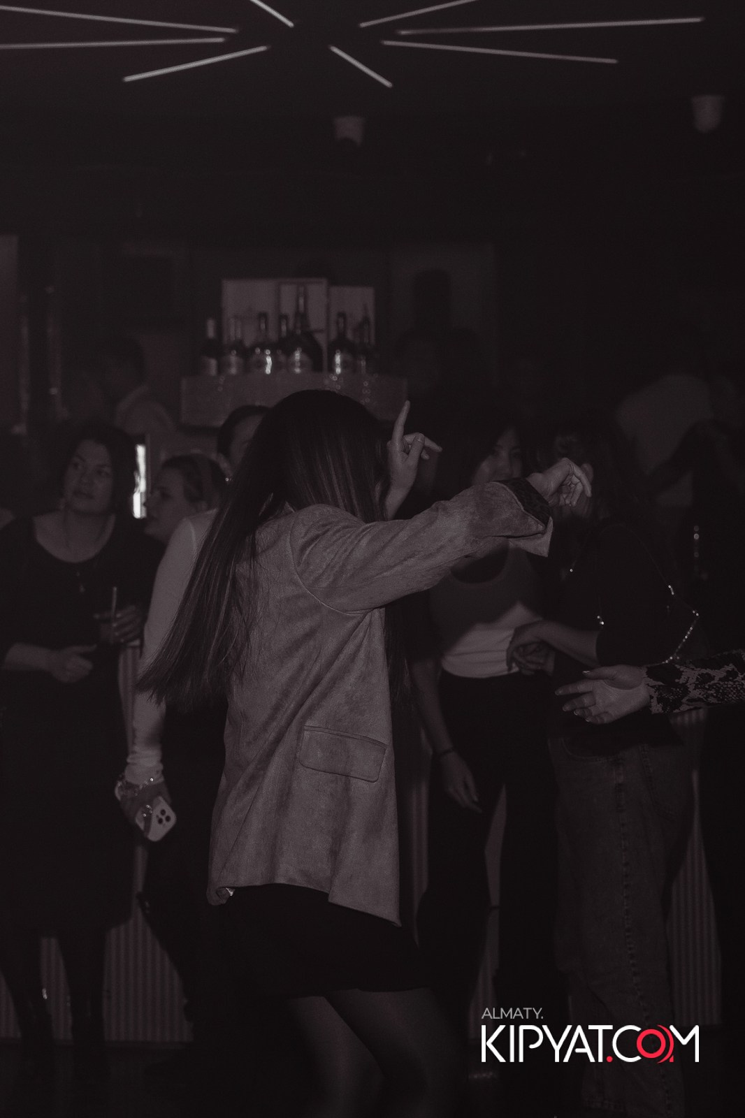 SANTA BARBARA — ВЫСТУПЛЕНИЕ LIZWI. КИПЯТКОМ АЛМАТЫ!