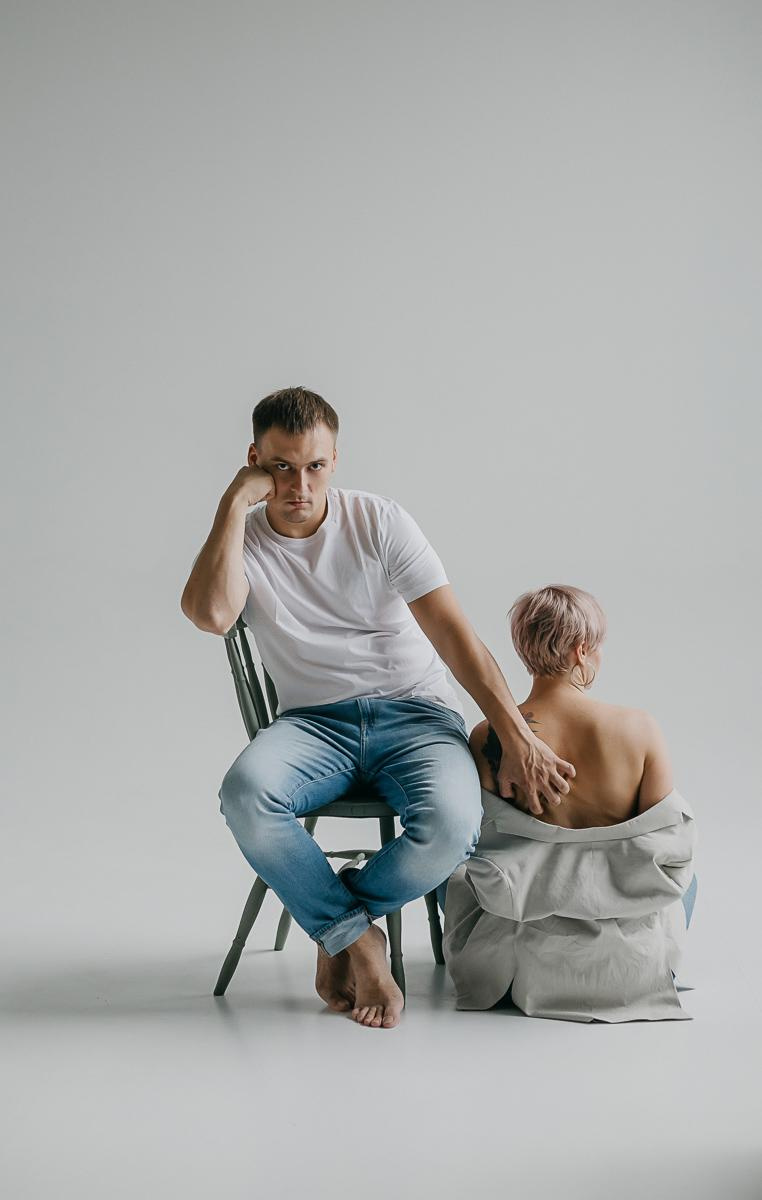 Женя & Оля / циклорама. Семейный фотограф в Сургуте