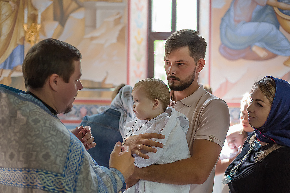 Крещение Дениса. Храм Георгия Победоносца. Семейный фотограф в Сургуте