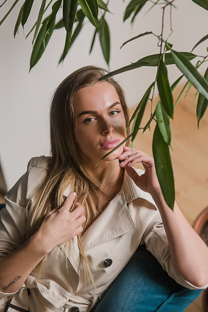 Ирина / циклорама. Семейный фотограф в Сургуте