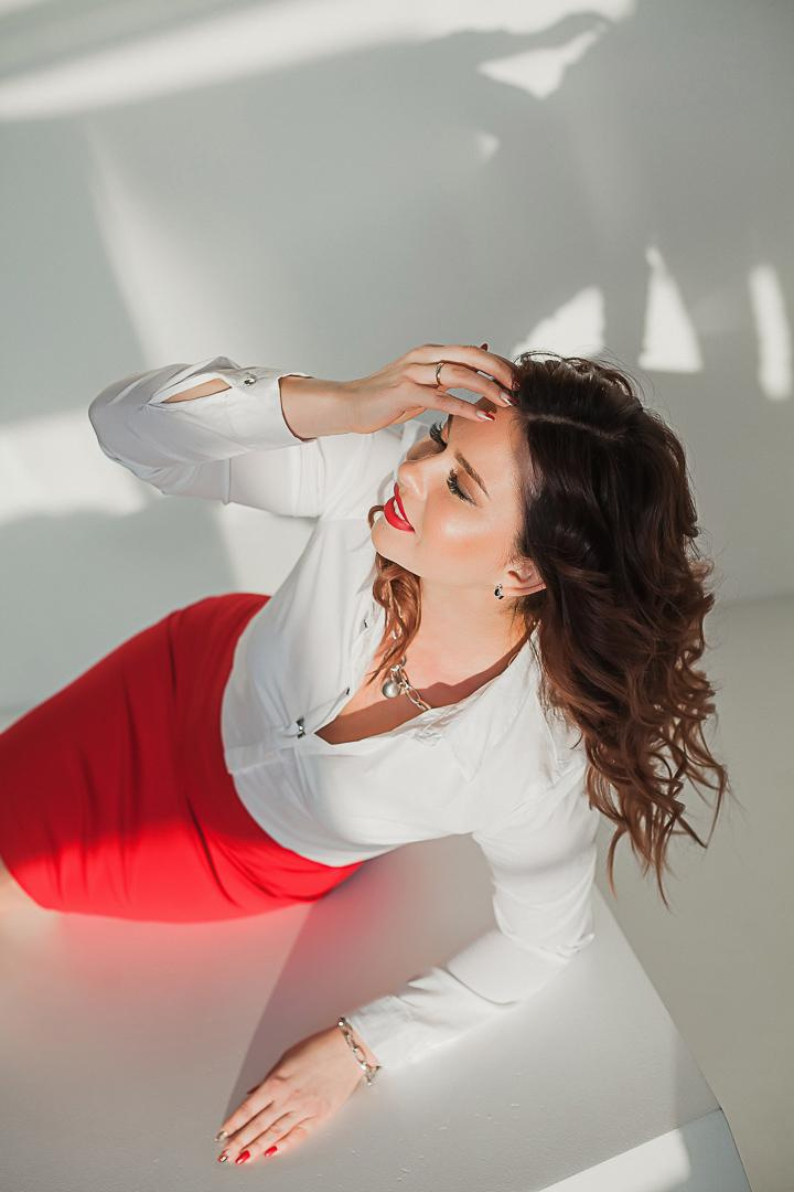 Саша / циклорама. Семейный фотограф в Сургуте