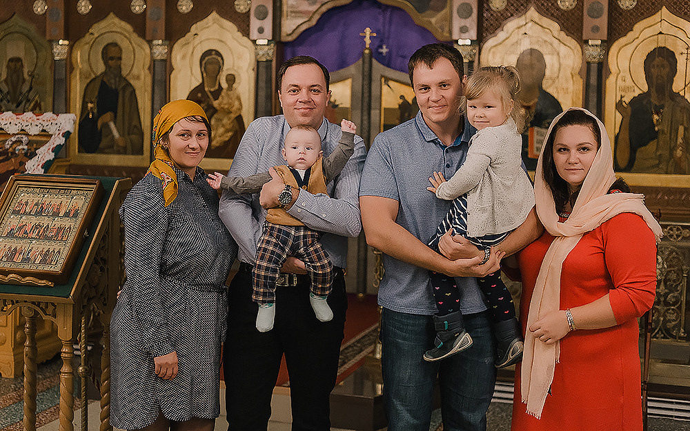 Крещение Виталия. Кафедральный Собор Преображения Господня. Семейный фотограф в Сургуте