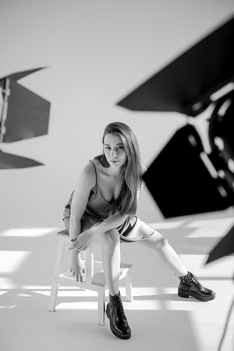 Eli / циклорама. Семейный фотограф в Сургуте