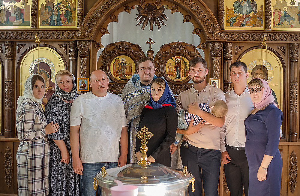 Крещение Дениса. Храм Георгия Победоносца. Семейный фотограф в Сургуте