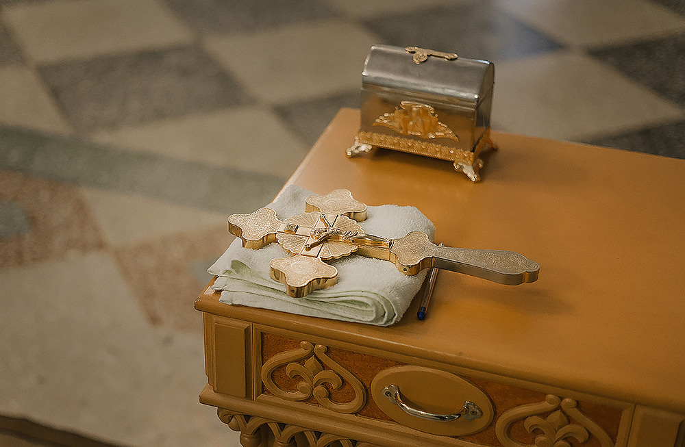 Крещение Виталия. Кафедральный Собор Преображения Господня. Семейный фотограф в Сургуте