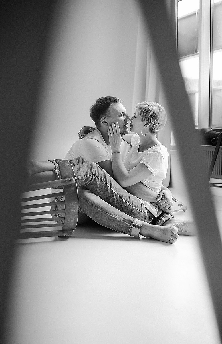 Женя & Оля / циклорама. Семейный фотограф в Сургуте