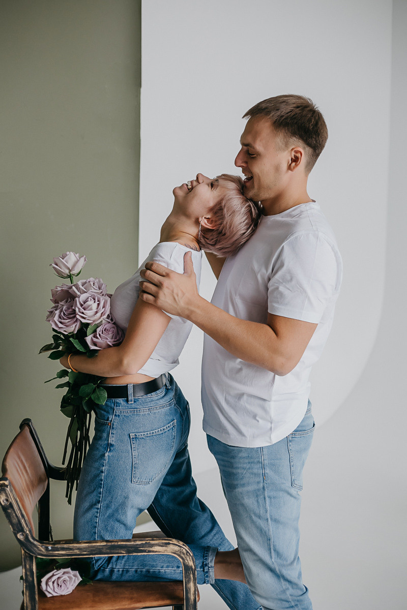 Женя & Оля / циклорама. Семейный фотограф в Сургуте