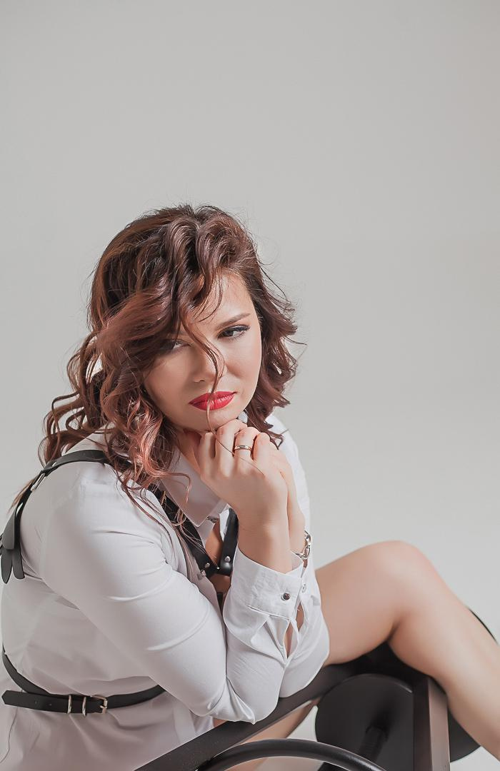 Саша / циклорама. Семейный фотограф в Сургуте