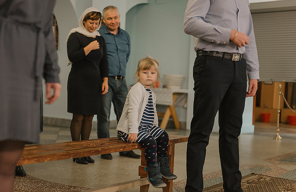 Крещение Виталия. Кафедральный Собор Преображения Господня. Семейный фотограф в Сургуте