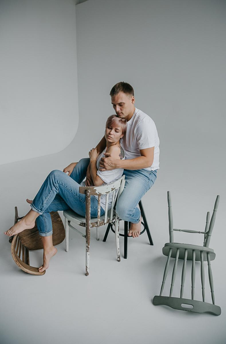 Женя & Оля / циклорама. Семейный фотограф в Сургуте