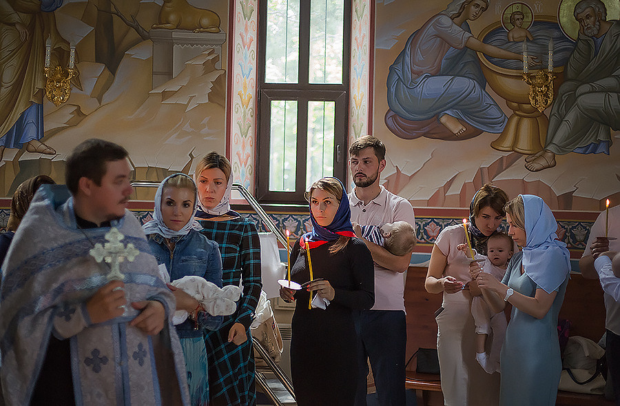 Крещение Дениса. Храм Георгия Победоносца. Семейный фотограф в Сургуте