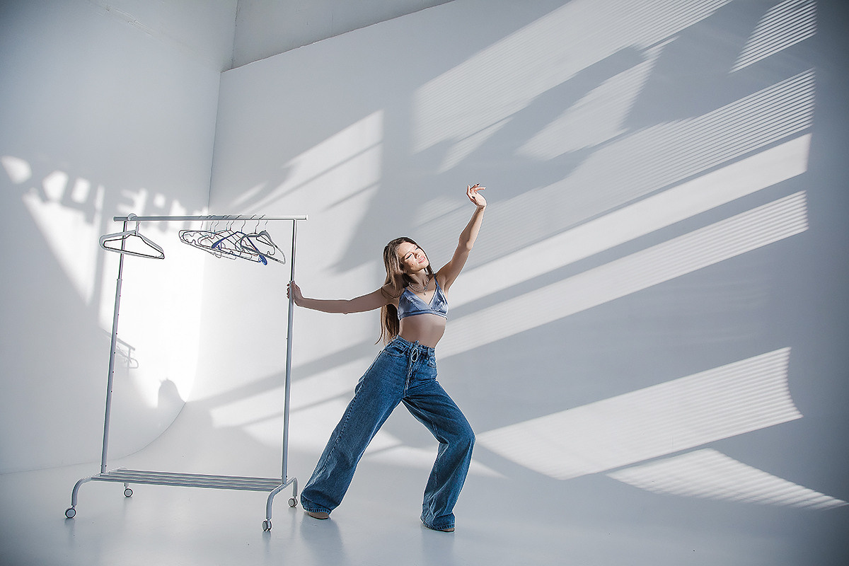 Яна / циклорама. Семейный фотограф в Сургуте