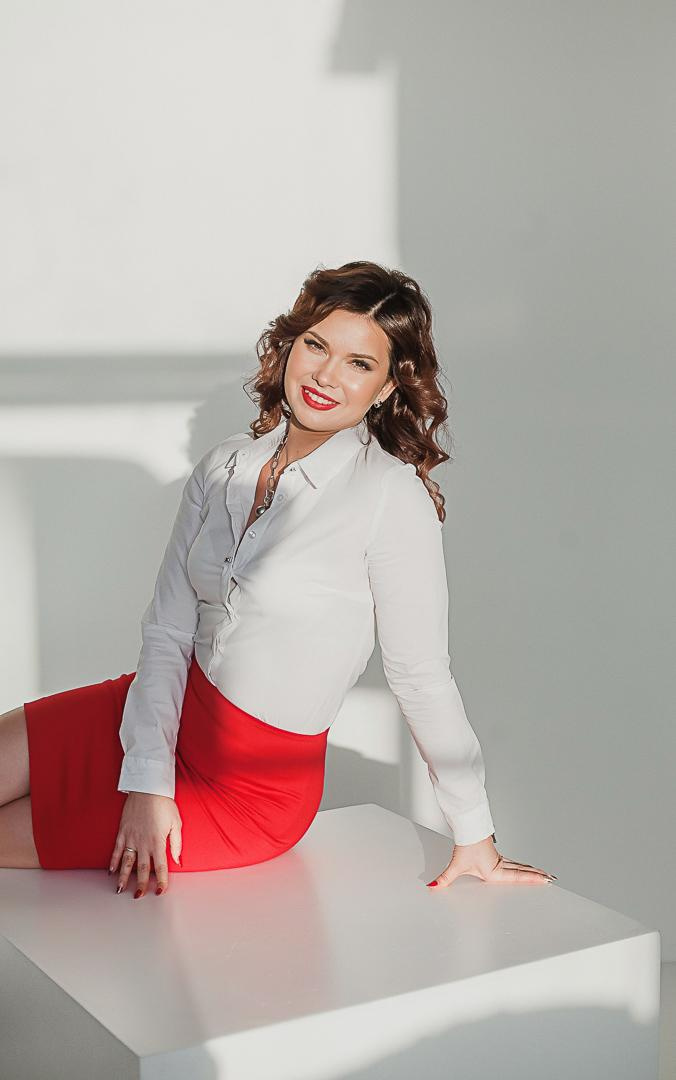 Саша / циклорама. Семейный фотограф в Сургуте