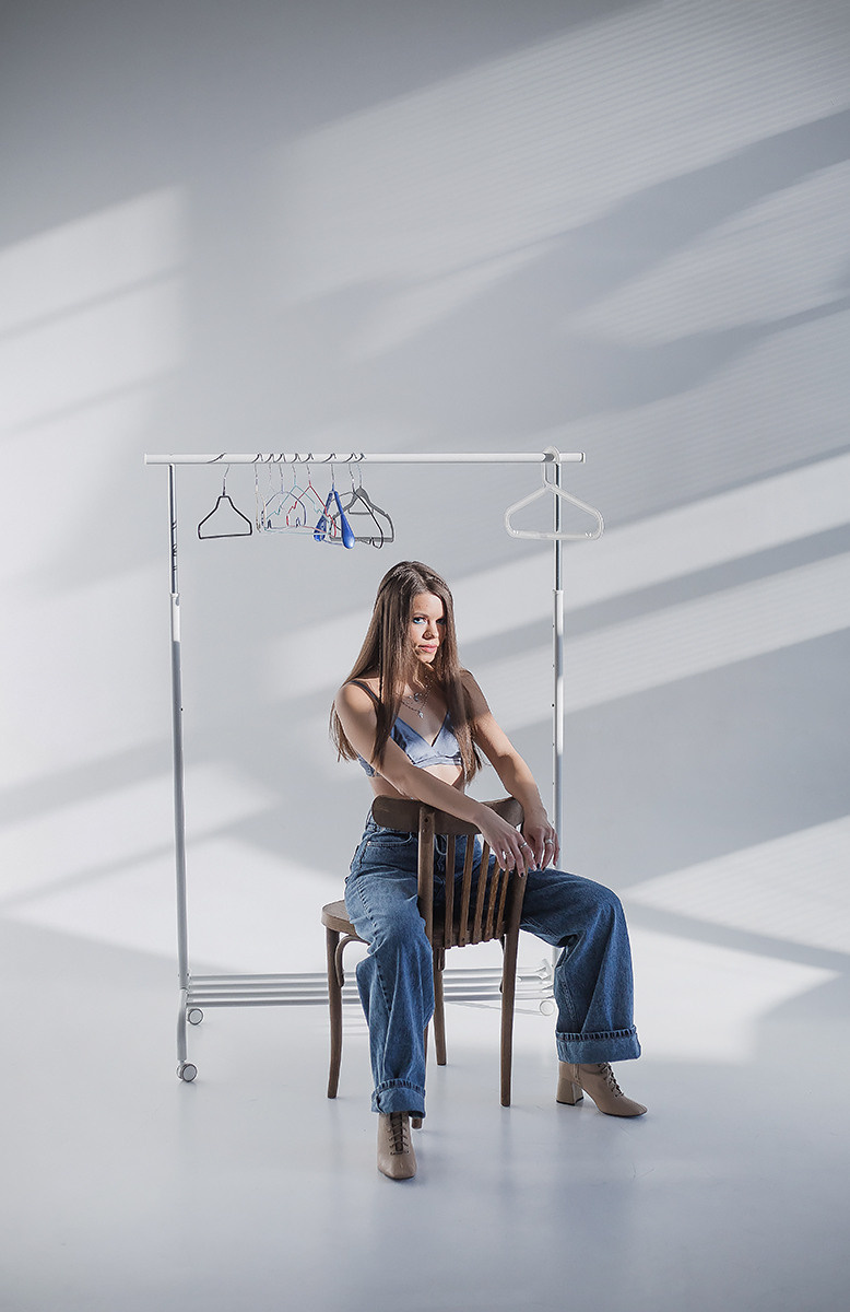 Яна / циклорама. Семейный фотограф в Сургуте