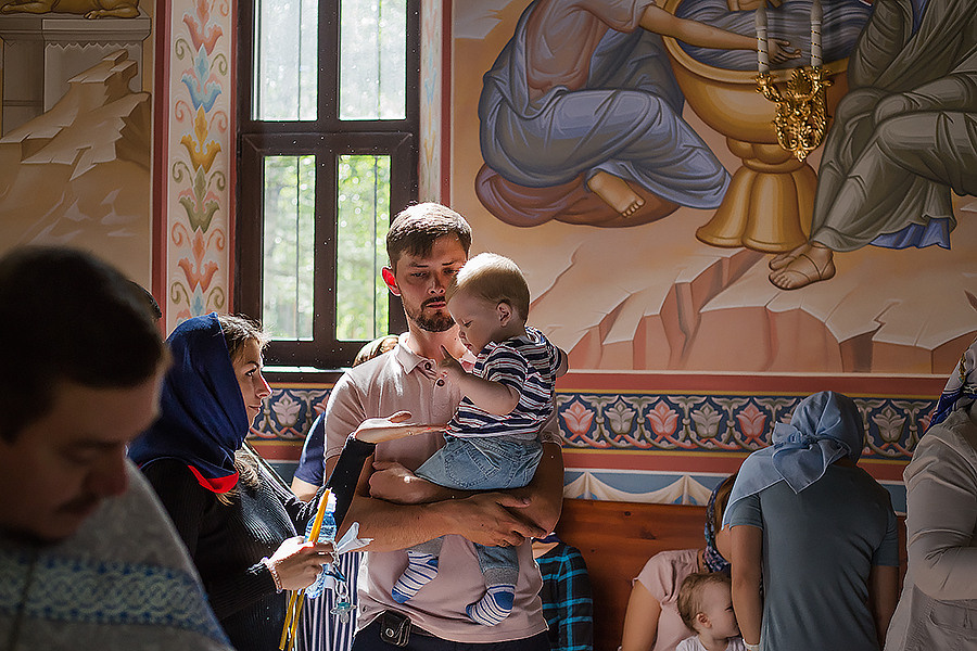 Крещение Дениса. Храм Георгия Победоносца. Семейный фотограф в Сургуте