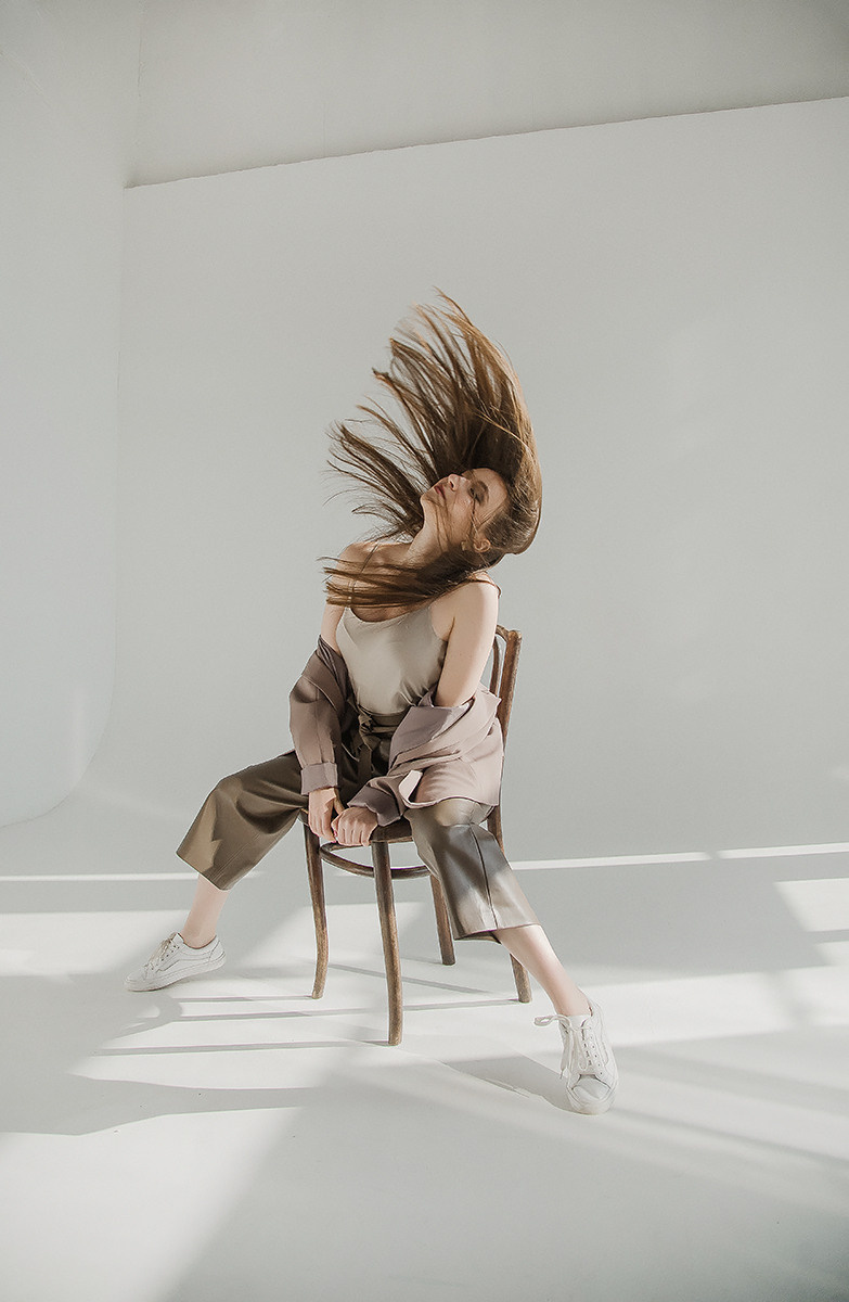 Eli / циклорама. Семейный фотограф в Сургуте