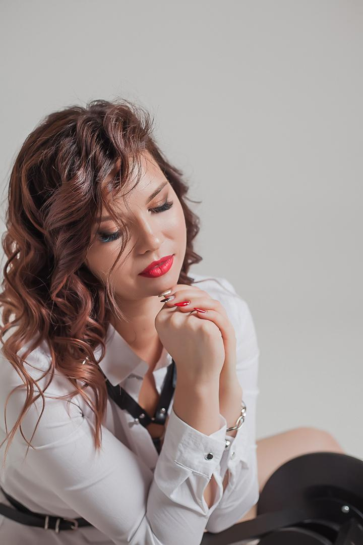 Саша / циклорама. Семейный фотограф в Сургуте