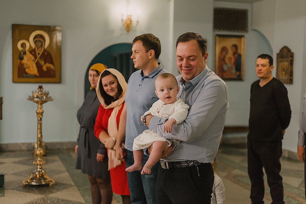 Крещение Виталия. Кафедральный Собор Преображения Господня. Семейный фотограф в Сургуте