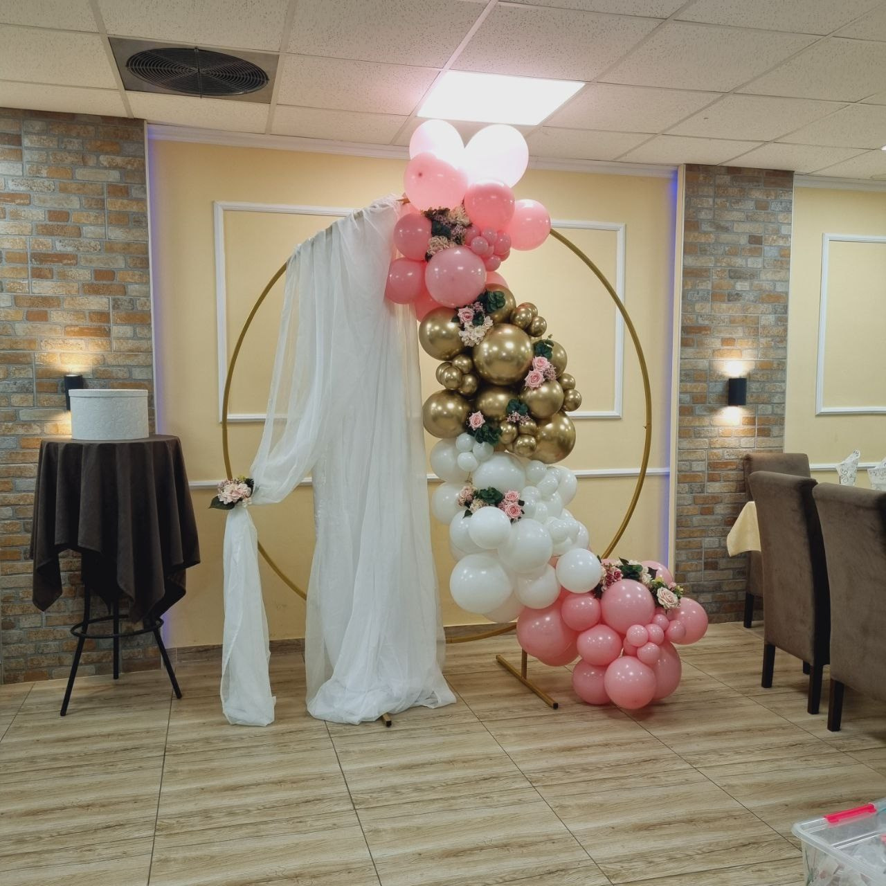 Bridal Shower. Balloons and decorations in Serbia. Delivery 24/7