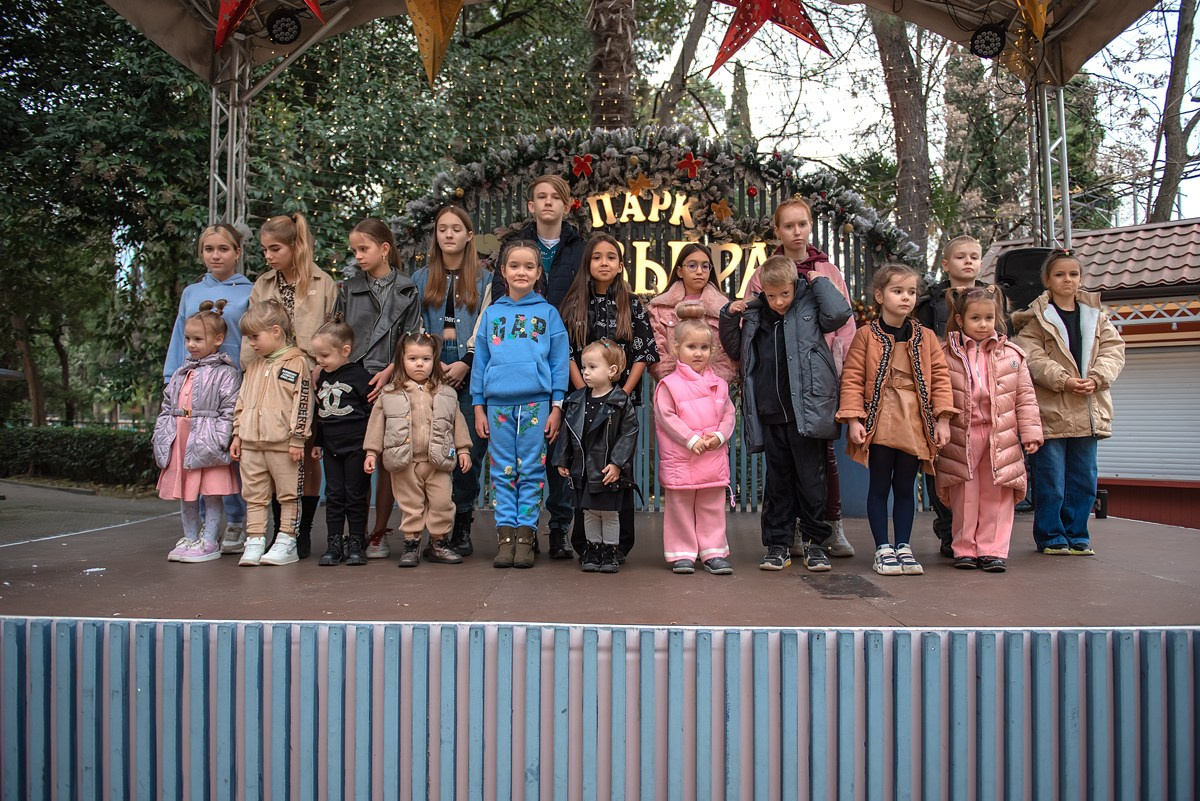 Парк Ривьера дефиле HAPPYkids. Семейный и коммерческий фотограф в Сочи Александр Бодунов
